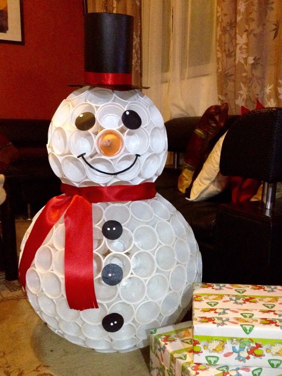 Snowman out of plastic cups