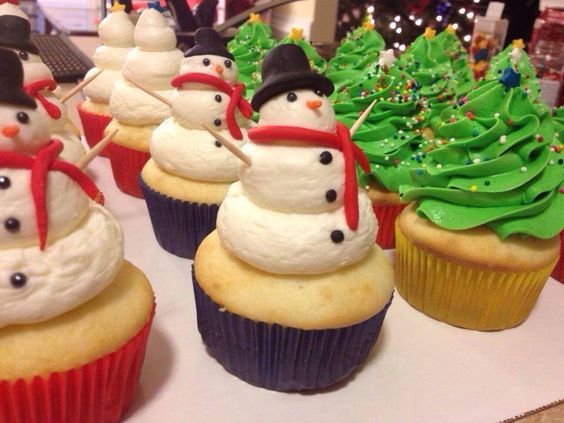 Christmas cupcakes trees snowmen