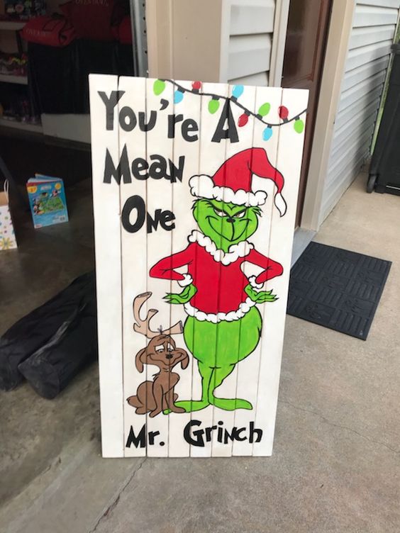 DIY Outdoor Christmas Decorations - Grinch Porch Sign