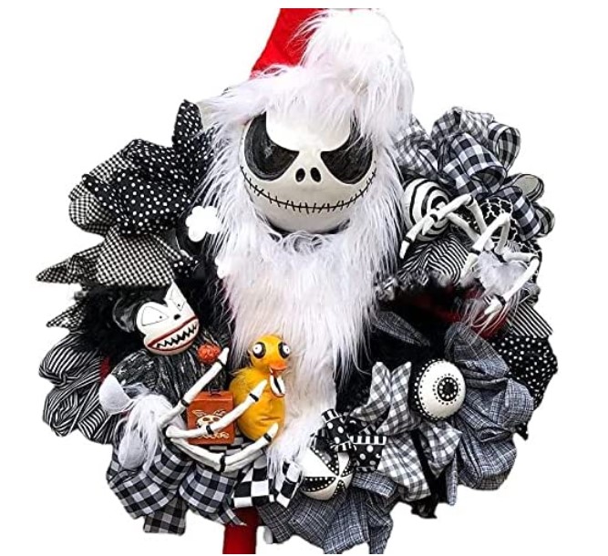 Awesome Halloween Wreaths to put the spook into your decor for fright night!